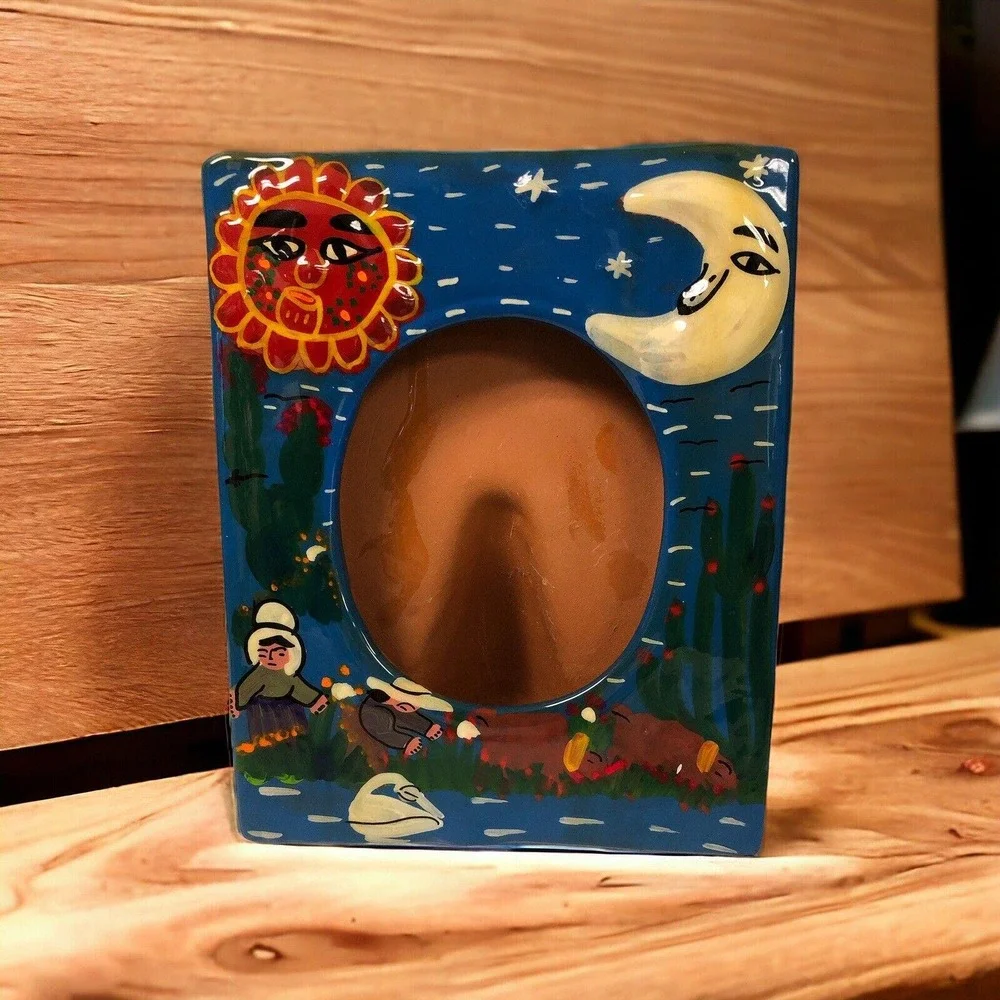 Vtg Folk Art 7” Picture Frame Clay Terracotta Hand Painted‎ 4 x 3 1/2 picture